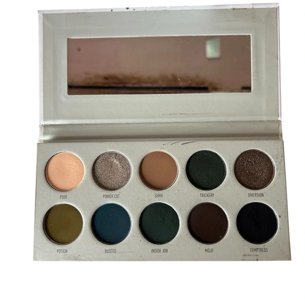 Morphe elegant vault